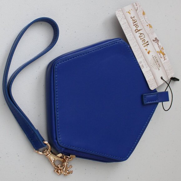 Harry Potter Chocolate Frog Wristlet - Picture 4 of 5
